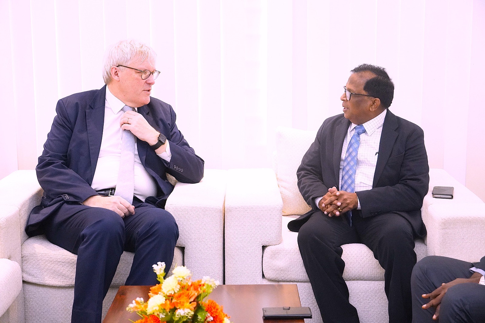 a0611b54-96e9-44c7-8041-e78442c1db43