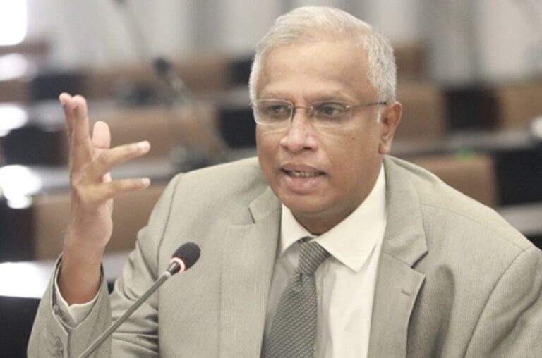 image_870x_657d1e622f3a0